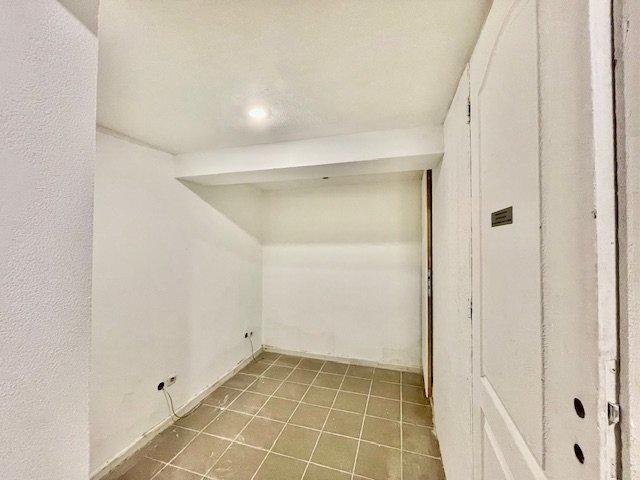 Local d'activités - 57 m² - 3 pièces