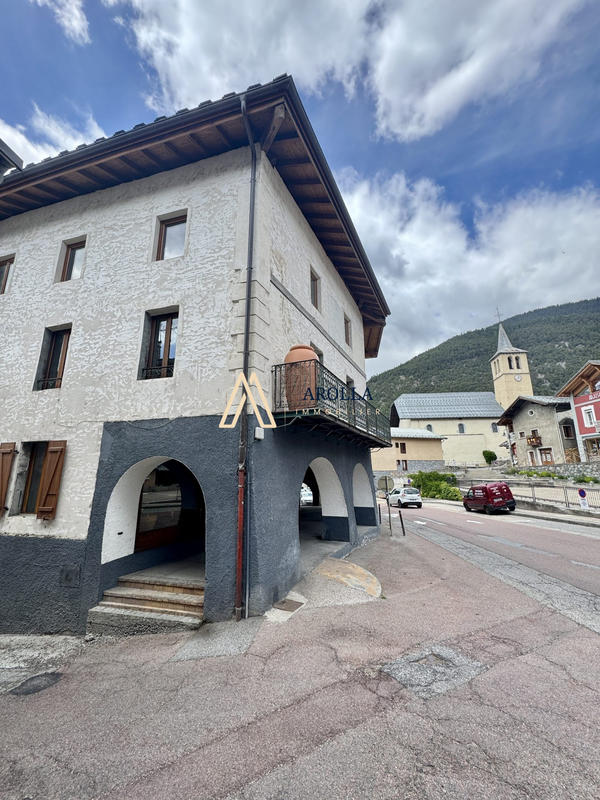 Local commercial - 76 m² - 3 pièces