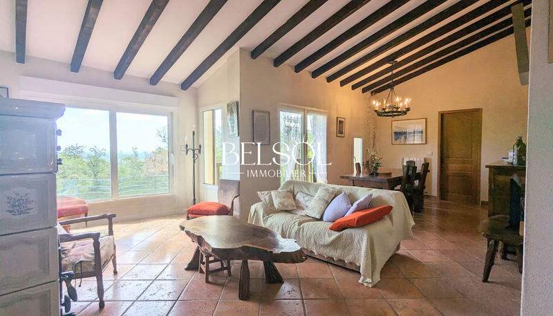 Maison - 184 m² - 6 pièces