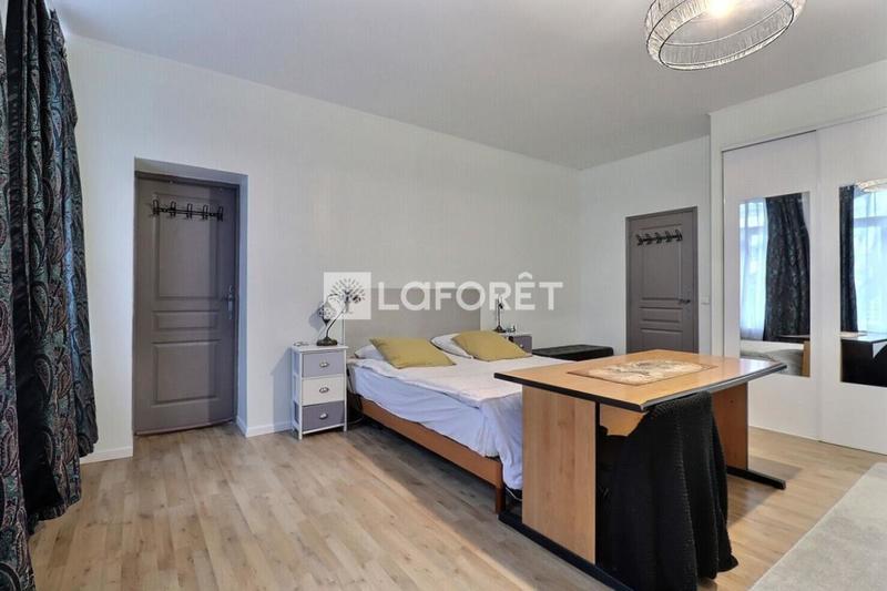 Maison - 295 m² - 8 pièces