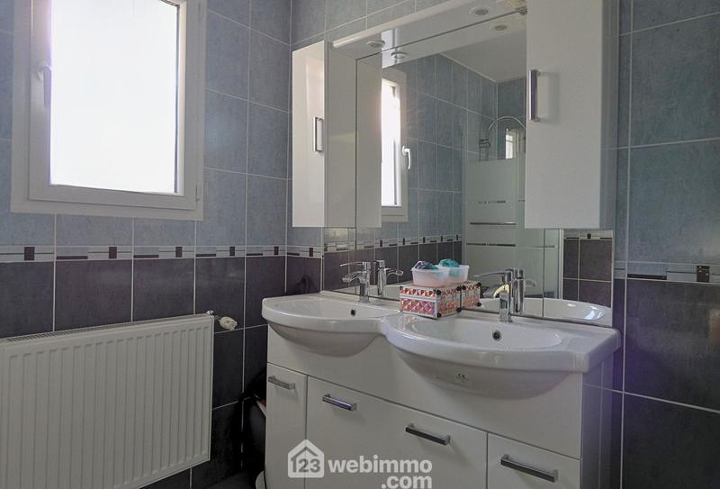 Maison - 93 m² - 4 pièces