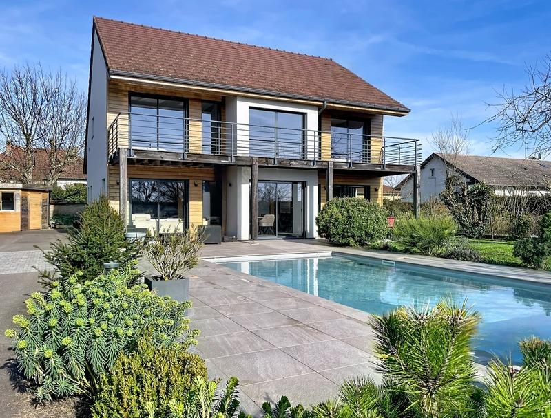 Maison - 163 m² - 6 pièces