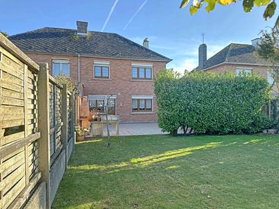 Maison - 94 m² - 5 pièces