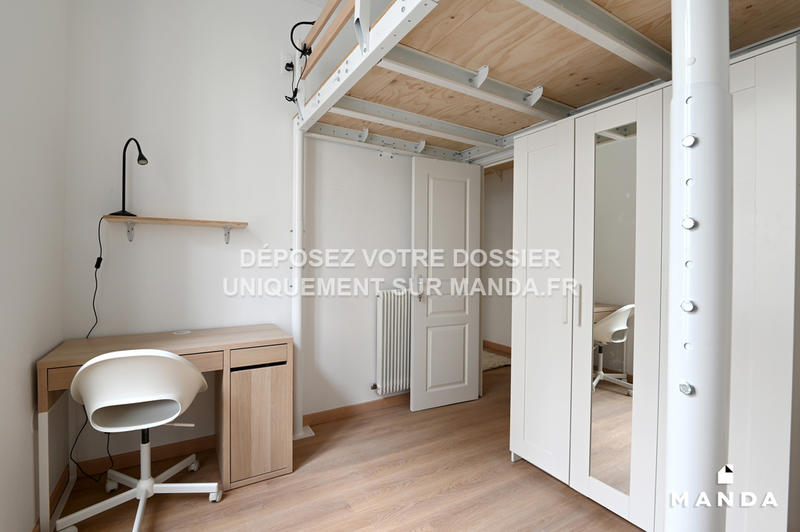 Chambre - 9 m² - 5 pièces