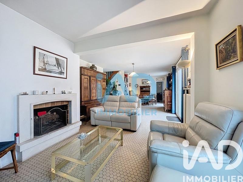 Maison - 200 m² - 9 pièces