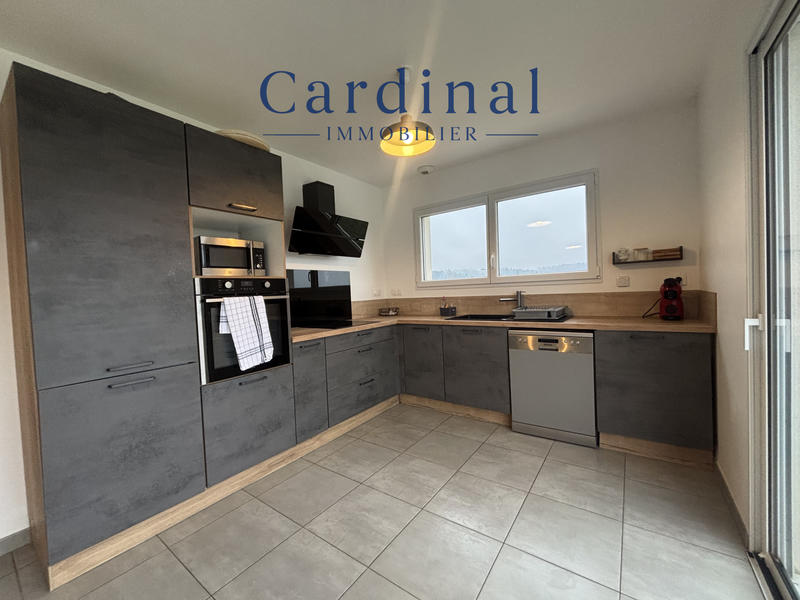 Maison - 95 m² - 4 pièces