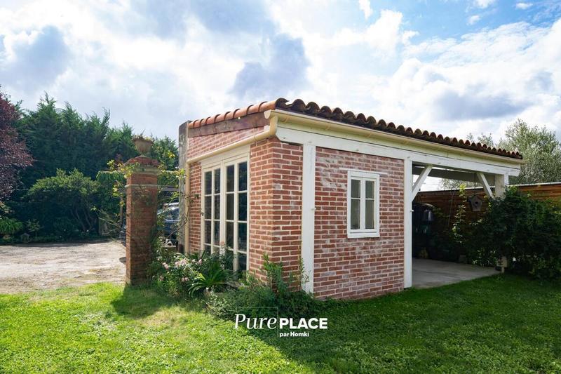 Demeure - 390 m² - 7 pièces