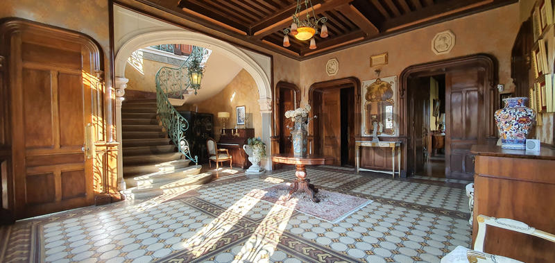 Propriété - 526 m² - 15 pièces