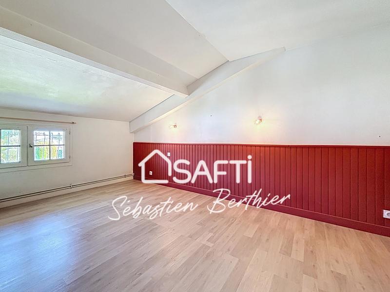 Maison - 180 m² - 6 pièces