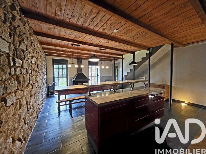 Maison de village - 229 m² - 7 pièces