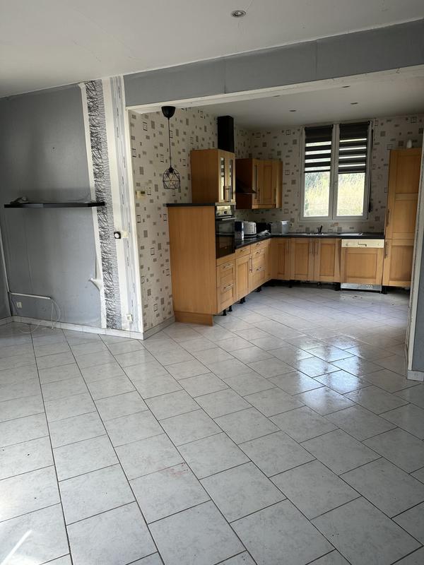 Maison - 94 m² - 5 pièces