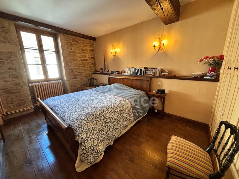 Maison - 304 m² - 10 pièces