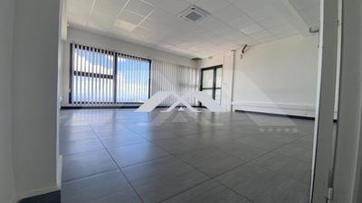 Local commercial - 150 m²