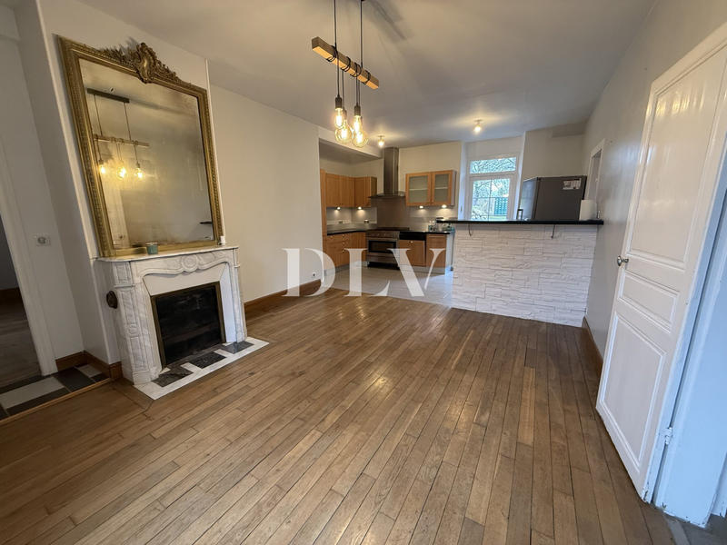 Maison ancienne - 197 m² - 7 pièces