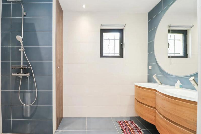 Maison - 93 m² - 4 pièces