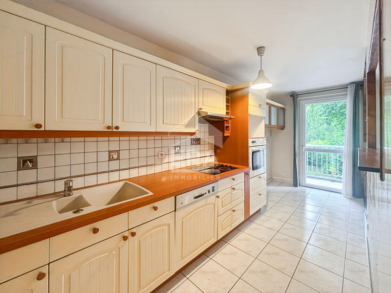 Appartement - 81 m² - 4 pièces