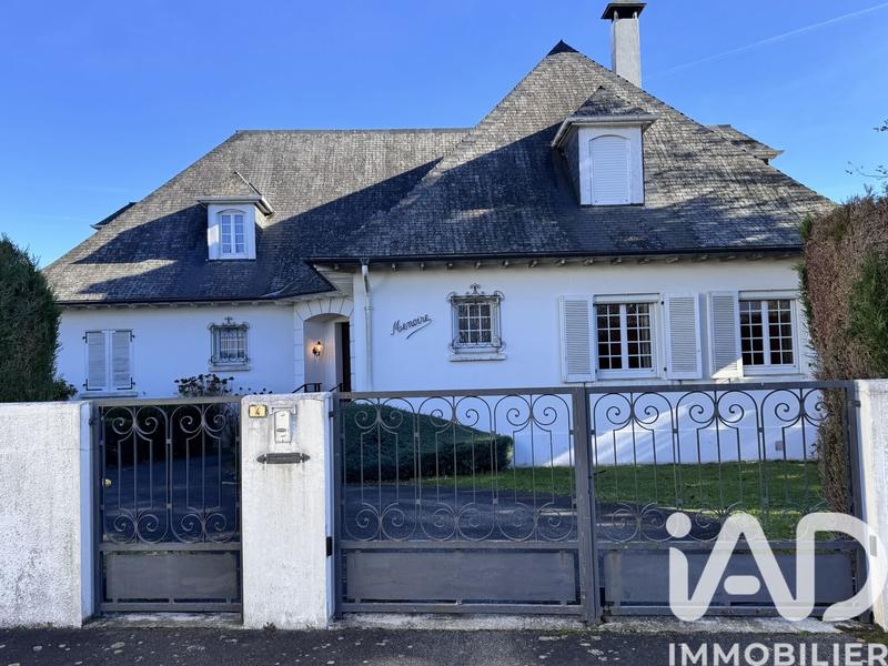 Maison - 316 m² - 8 pièces