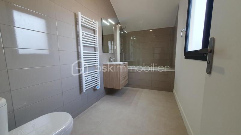 Maison - 110 m² - 4 pièces