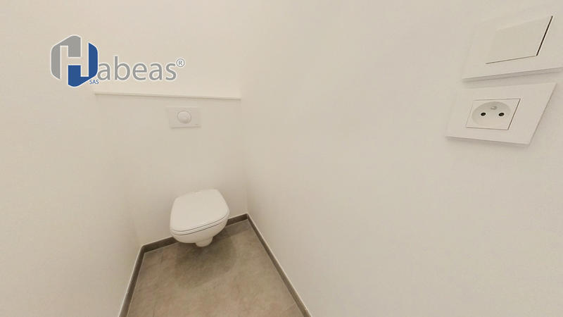 Appartement - 90 m² - 4 pièces