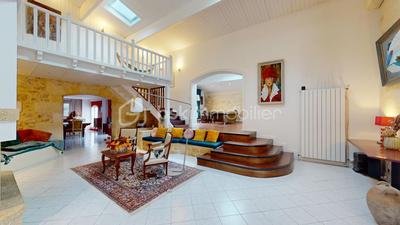 Maison - 340 m² - 10 pièces