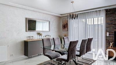 Maison - 110 m² - 5 pièces