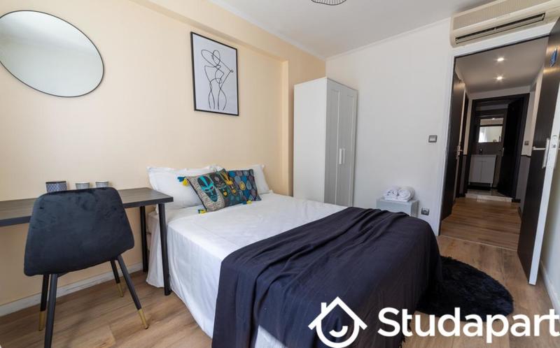 Chambre - 14 m² - 1 pièce