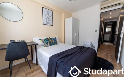 Chambre - 14 m² - 1 pièce