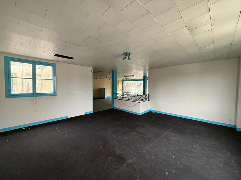 Local commercial - 251 m² - 5 pièces