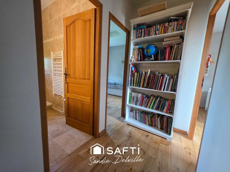 Propriété - 195 m² - 6 pièces