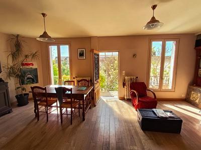 Maison - 140 m² - 7 pièces