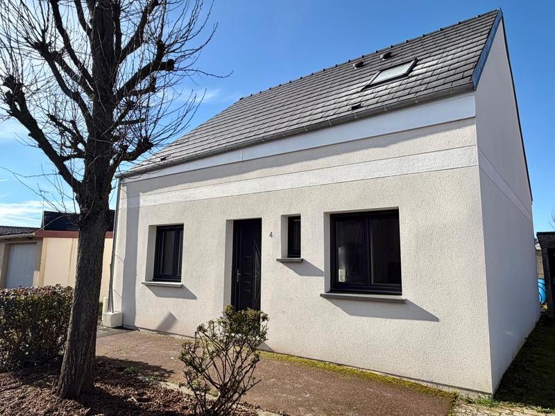 Maison - 90 m² - 5 pièces