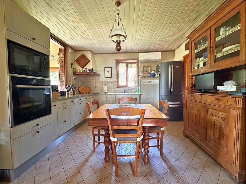 Maison - 193 m² - 9 pièces