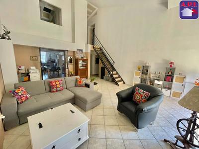 Maison - 168 m² - 6 pièces