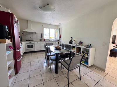 Maison - 140 m² - 5 pièces