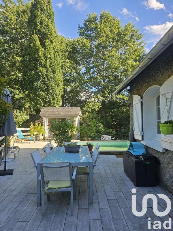 Maison - 214 m² - 6 pièces