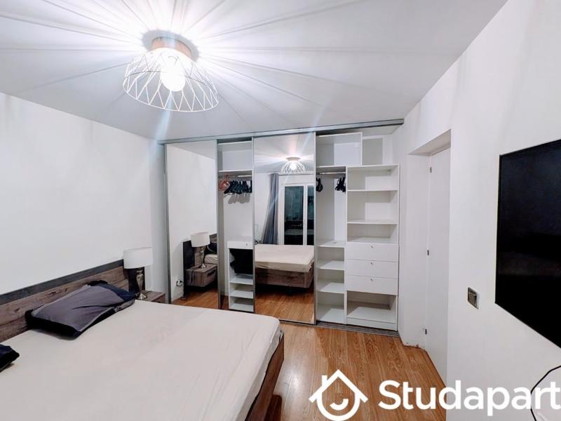 Chambre - 11 m² - 1 pièce