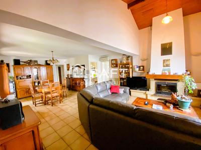 Maison - 97 m² - 4 pièces