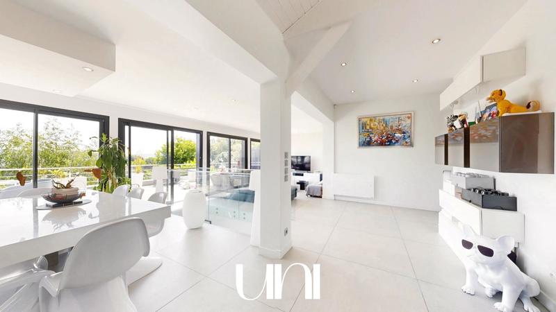 Maison - 126 m² - 5 pièces