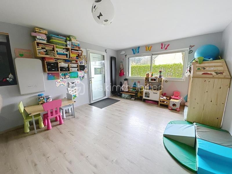 Maison - 230 m² - 10 pièces