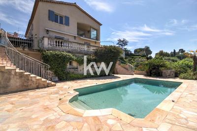 Maison - 182 m² - 6 pièces