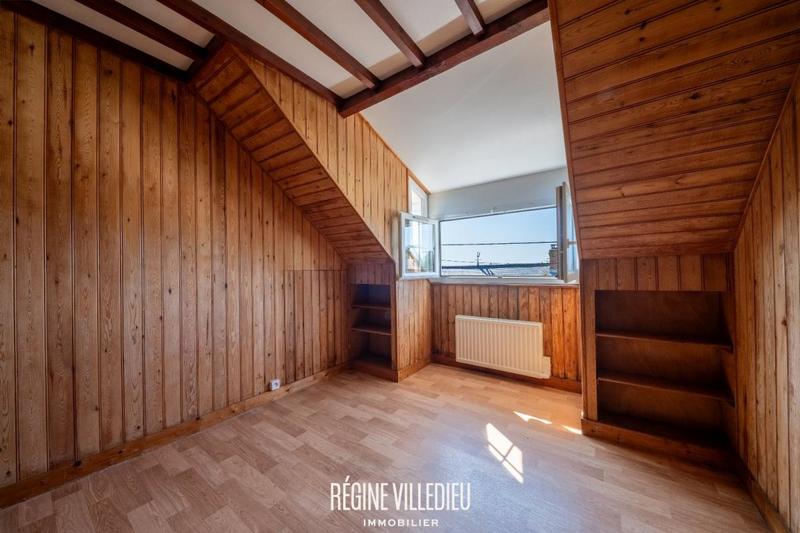 Maison - 93 m² - 5 pièces