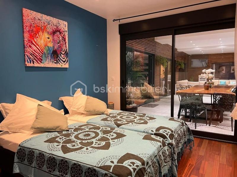 Propriété - 374 m² - 13 pièces