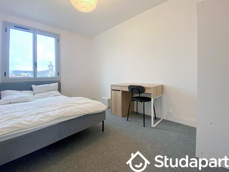 Chambre - 11 m² - 1 pièce