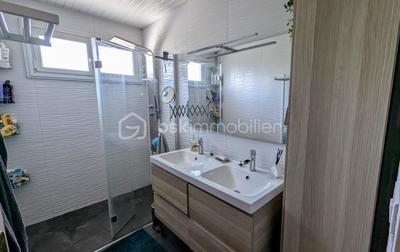 Maison - 95 m² - 5 pièces