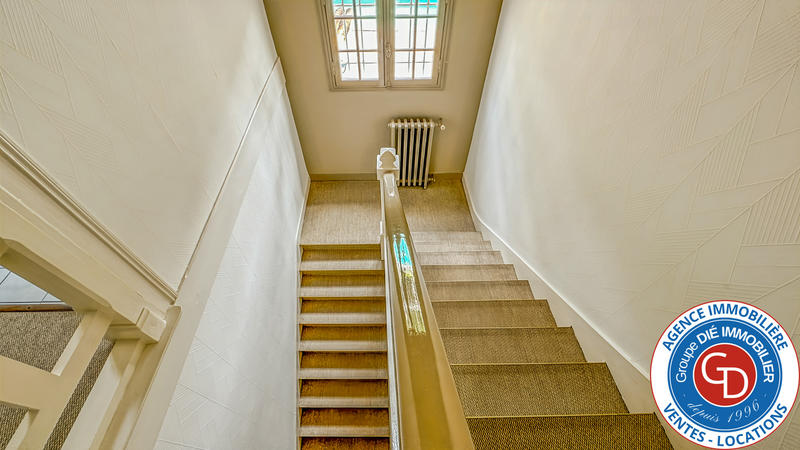 Maison - 160 m² - 6 pièces