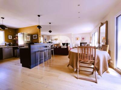 Maison d'architecte - 150 m² - 8 pièces