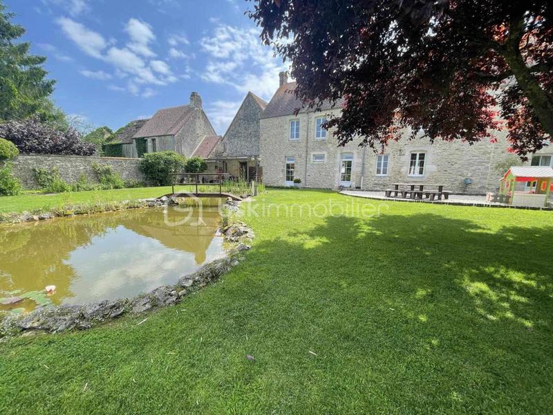 Maison en pierre - 299 m² - 8 pièces