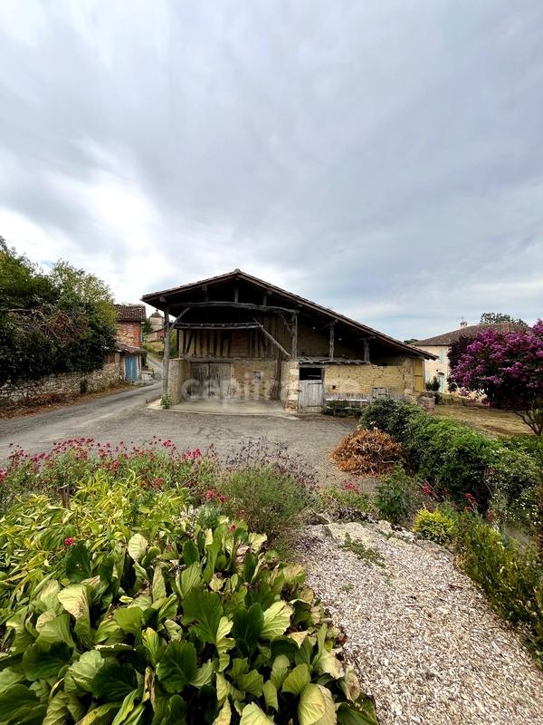 Corps de ferme - 270 m² - 9 pièces