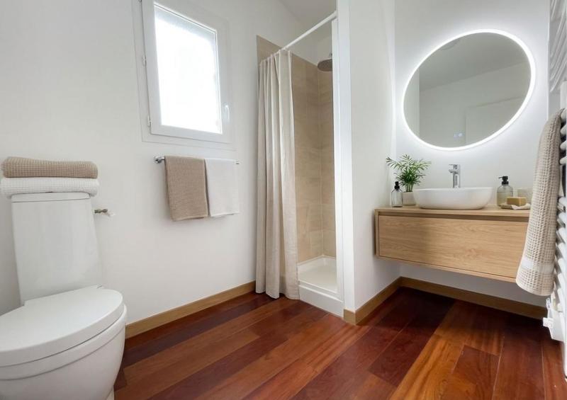 Local commercial - 91 m² - 4 pièces