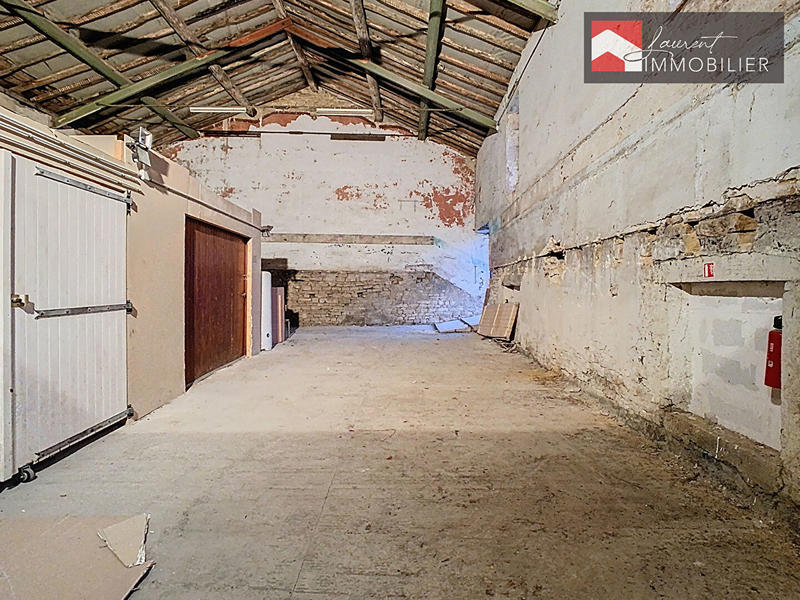 Maison - 180 m² - 1 pièce